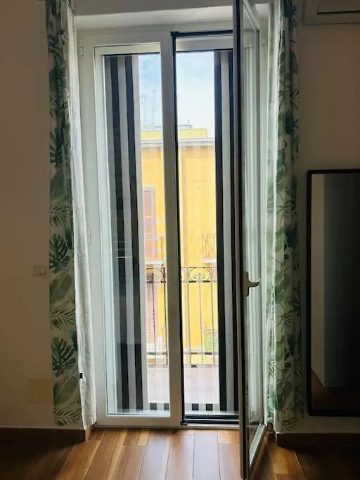 Apartment Trilocale Centrale Vista Mare - Mira'S Home Bari